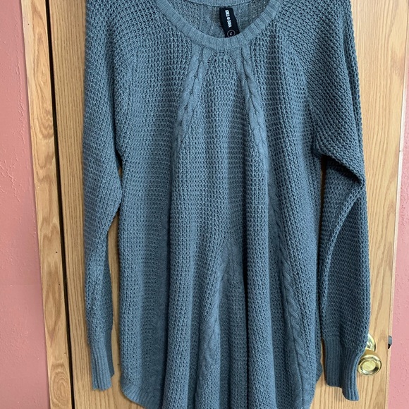 Agnes And Dora Cable Knit Sweater 